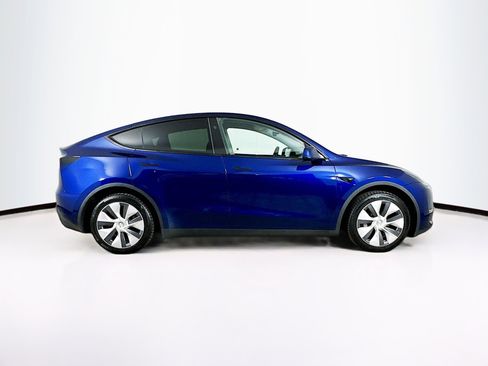 Used 2023 Tesla Model Y Long Range image 10