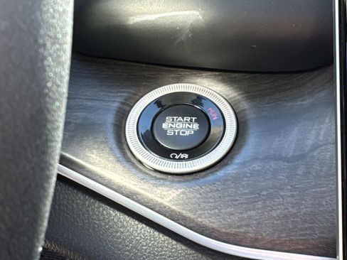 Used 2022 Jeep Grand Cherokee Limited 4xe image 26