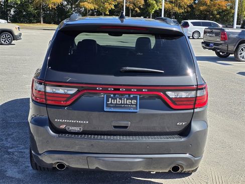 Used 2024 Dodge Durango GT image 3