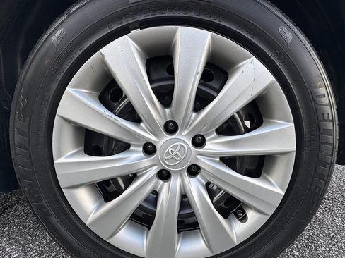 Used 2013 Toyota Corolla LE FWD image 56