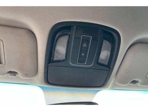 Used 2018 Kia Sorento LX image 25