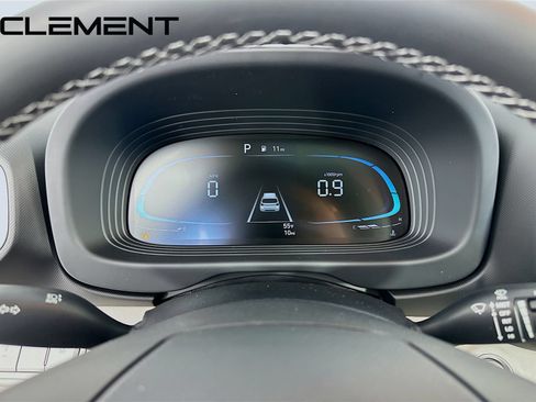 Certified 2026 Hyundai Venue SEL FWD image 18