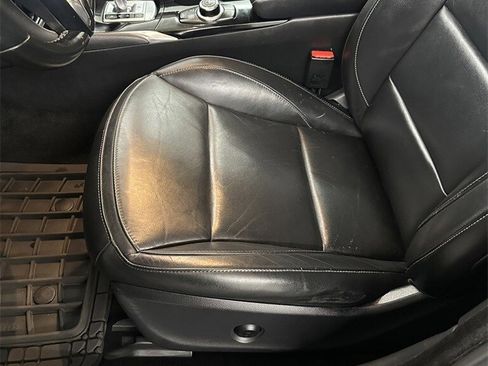 Used 2017 INFINITI QX30 Premium w/ Navigation Package image 14