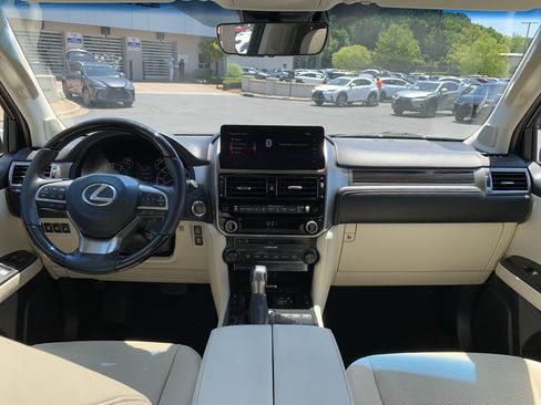 Used 2023 Lexus GX 460 Premium w/ Premium Package AWD/4WD image 30