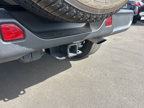 Used 2023 Jeep Wrangler Sahara image 21