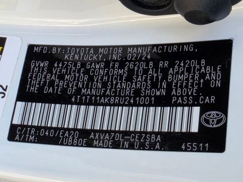 Used 2024 Toyota Camry SE w/ Cold Weather Package image 33