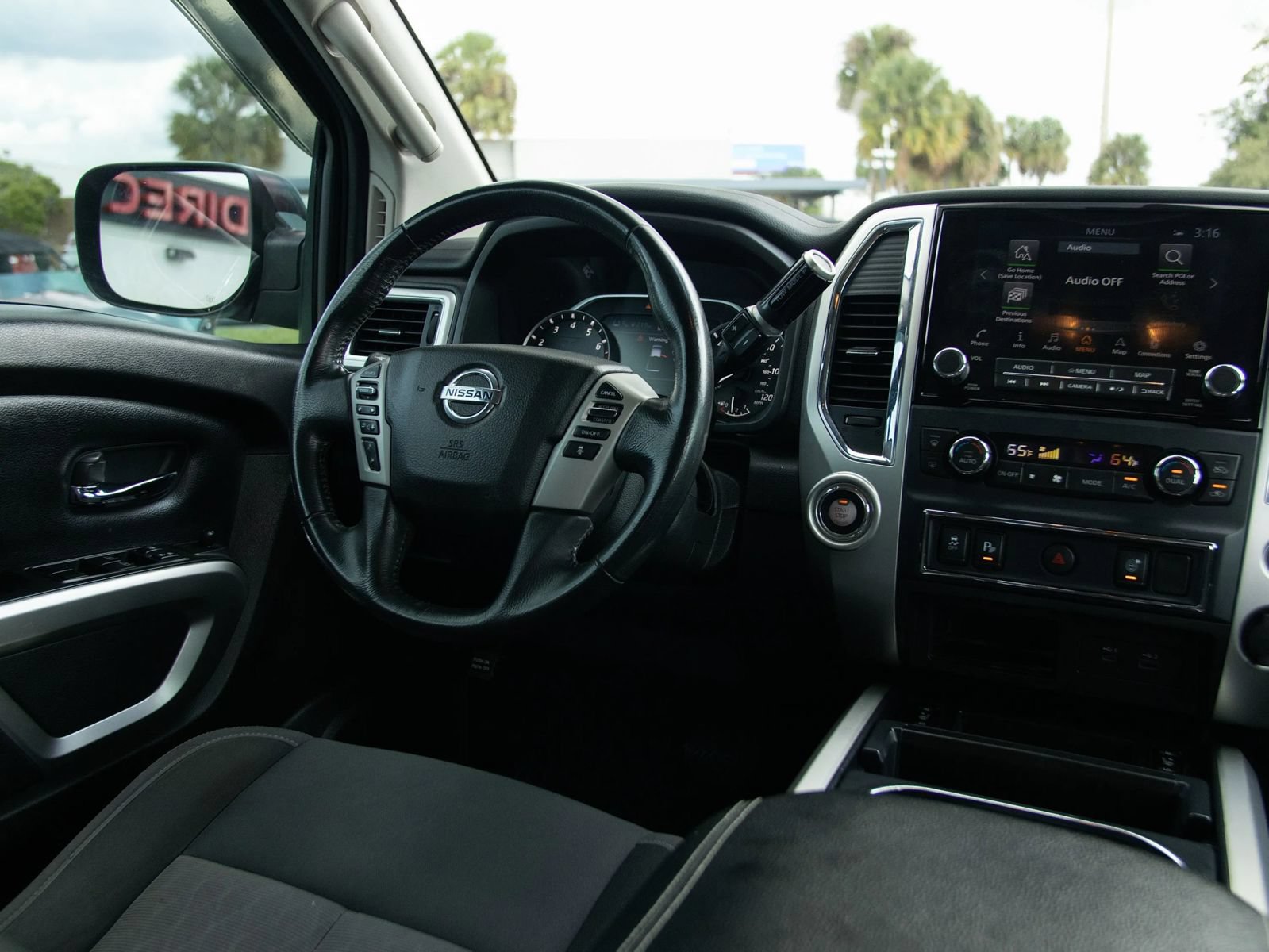 Used 2021 Nissan Titan SV w/ SV Convenience Package RWD image 26