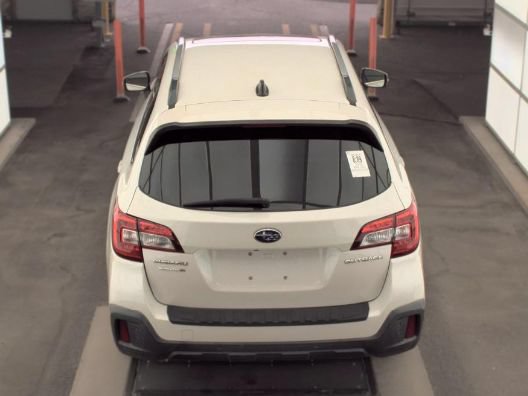Used 2018 Subaru Outback 2.5i Touring w/ Popular Package #3 AWD/4WD image 5
