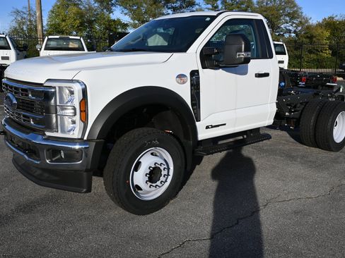 Used 2025 Ford F600 2WD Regular Cab Super Duty w/ XL Chrome Package image 1