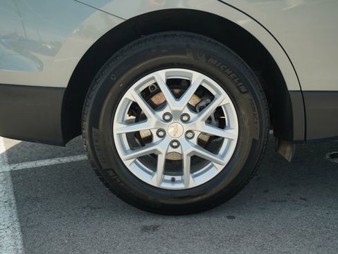 Used 2024 Chevrolet Equinox LT FWD image 42