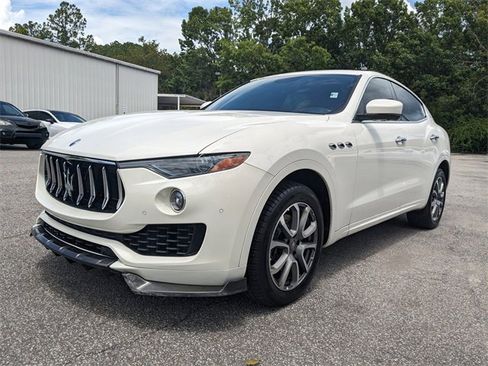 Used 2019 Maserati Levante image 8