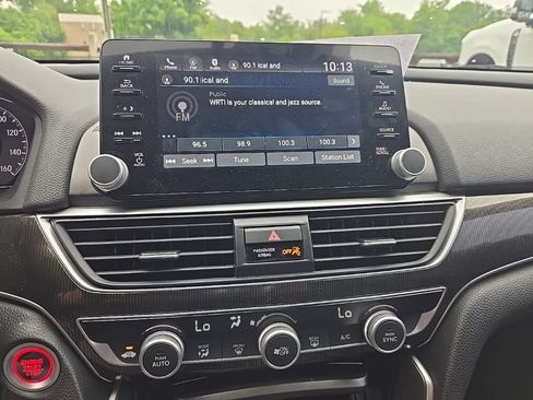Used 2021 Honda Accord Sport image 11
