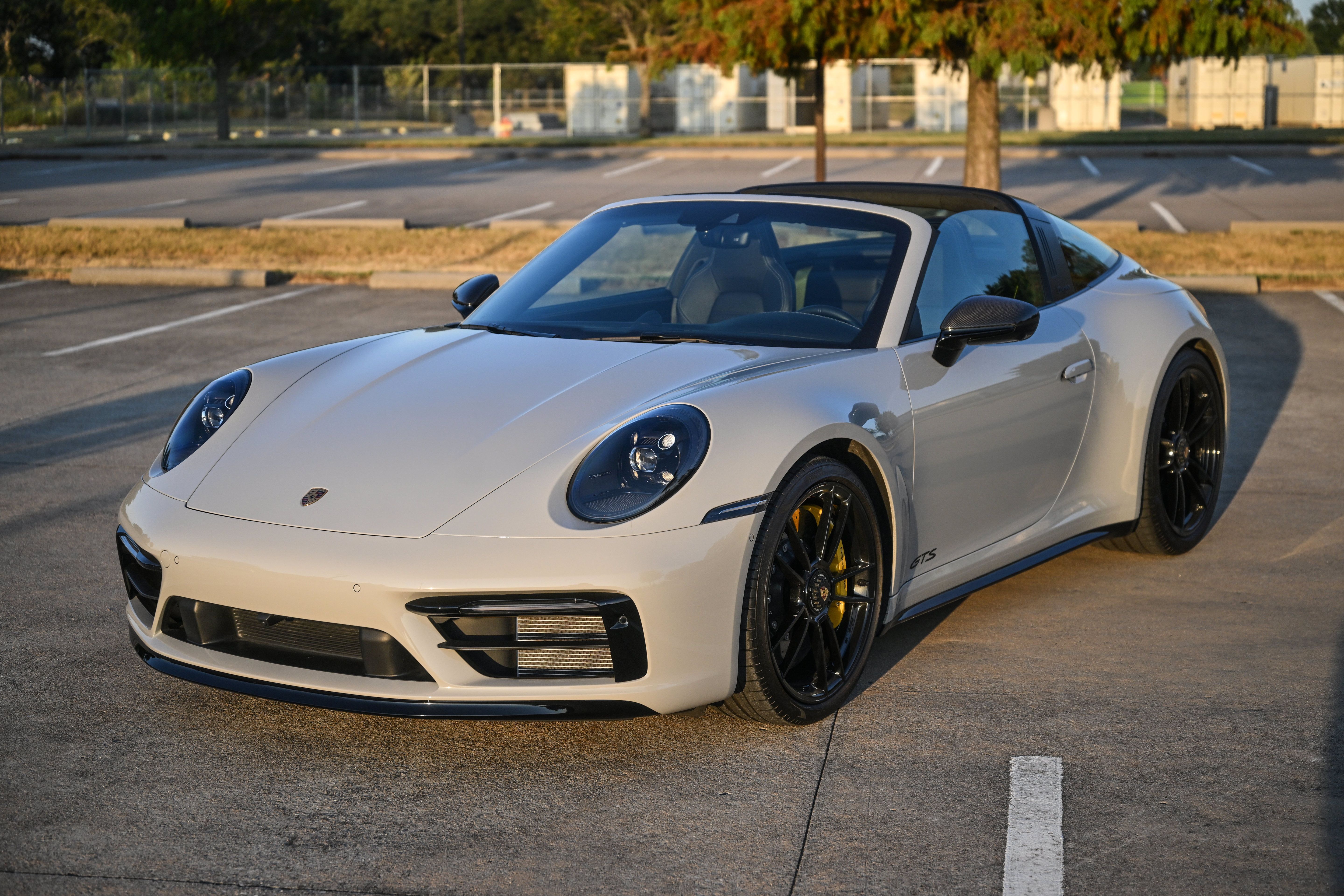 Used 2022 Porsche 911 AWD/4WD image 1