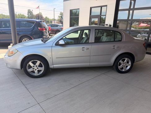 Used 2009 Chevrolet Cobalt LT w/ My Link Package FWD image 4