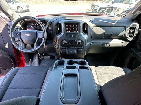 Used 2023 Chevrolet Silverado 1500 Custom image 3