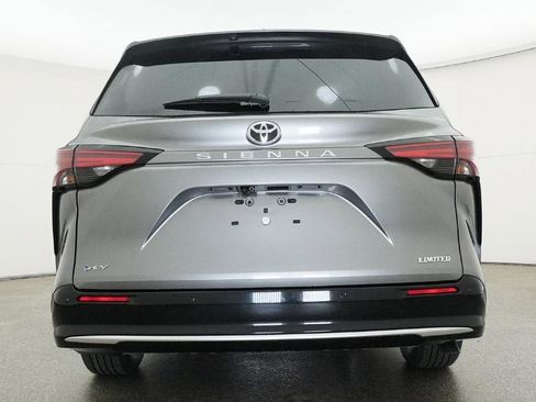 New 2026 Toyota Sienna Limited image 17