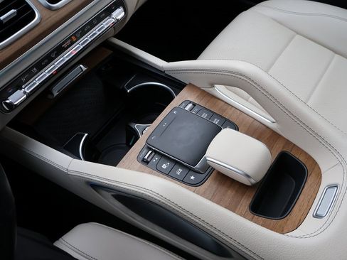 Certified 2023 Mercedes-Benz GLE 450 4MATIC image 28