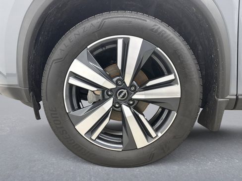 Used 2023 Nissan Rogue SL image 24