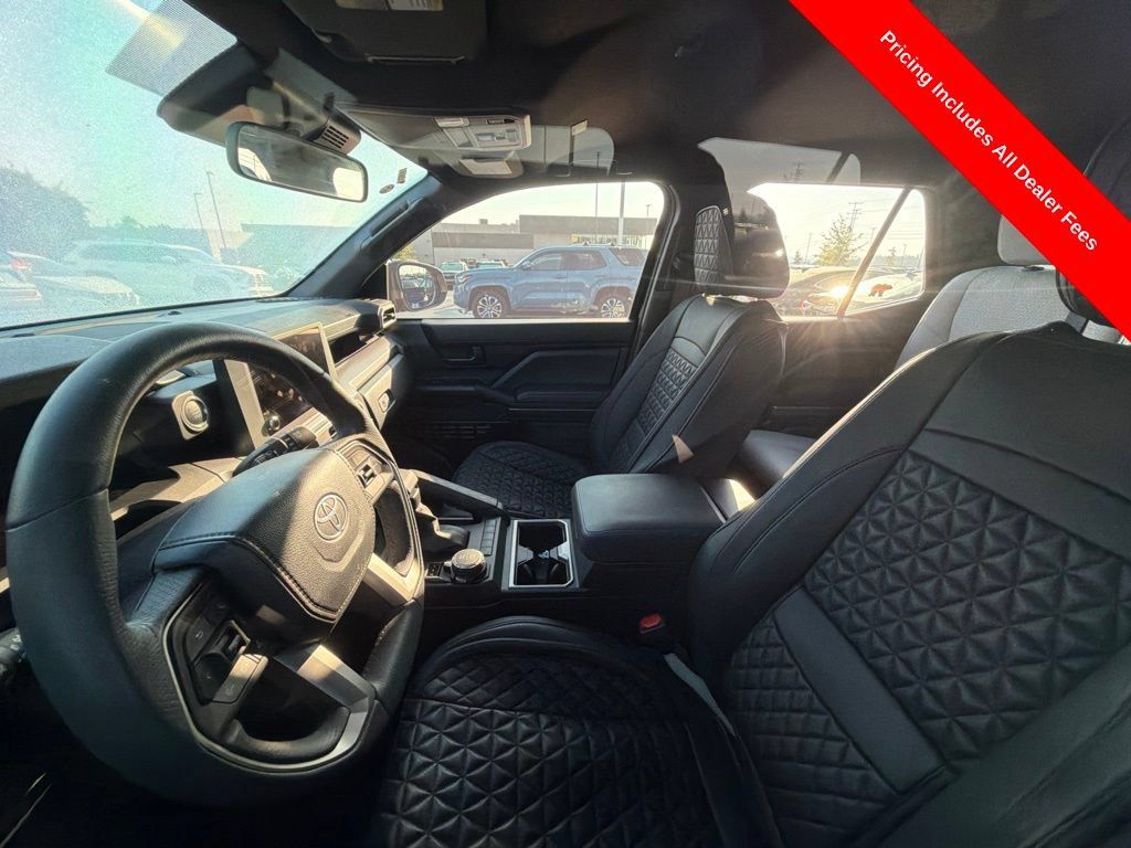 Used 2026 Toyota 4Runner SR5 AWD/4WD image 9