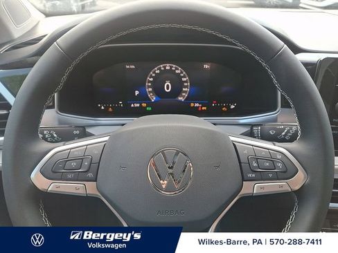 New 2026 Volkswagen Taos SE AWD/4WD image 16