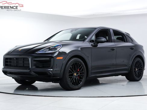 Used 2023 Porsche Cayenne GTS AWD/4WD image 1