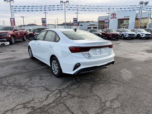 Used 2022 Kia Forte Sedan image 5