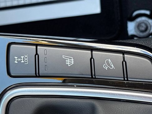 Certified 2025 Kia Seltos S AWD/4WD image 32