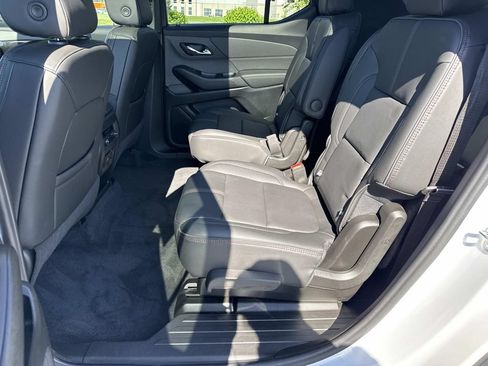 Used 2023 Chevrolet Traverse RS AWD/4WD image 24