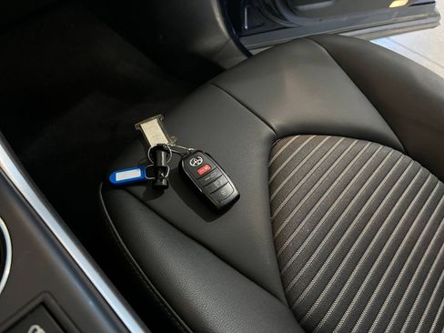 Used 2025 Toyota Highlander XSE AWD/4WD image 21