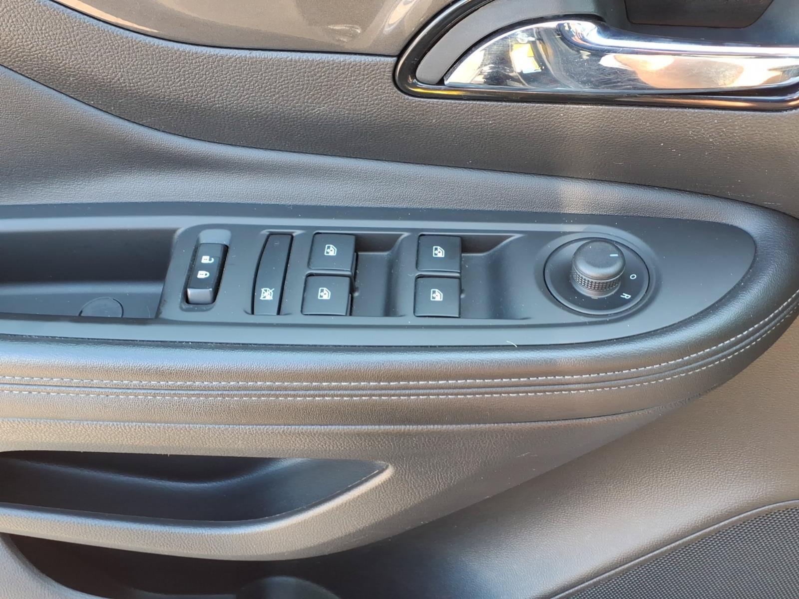 Used 2017 Buick Encore Essence w/ Experience Buick Package FWD image 23