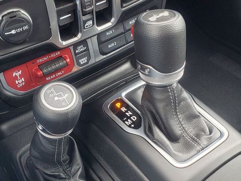 Used 2026 Jeep Wrangler Unlimited Rubicon AWD/4WD image 21