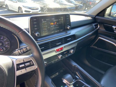 Used 2020 Kia Telluride LX image 18