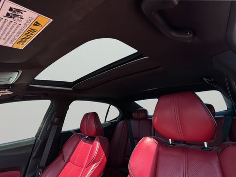 Used 2018 Acura TLX V6 w/ Technology & A-SPEC Pkg FWD image 31