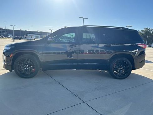 Used 2023 Chevrolet Traverse Premier w/ Redline Edition image 6