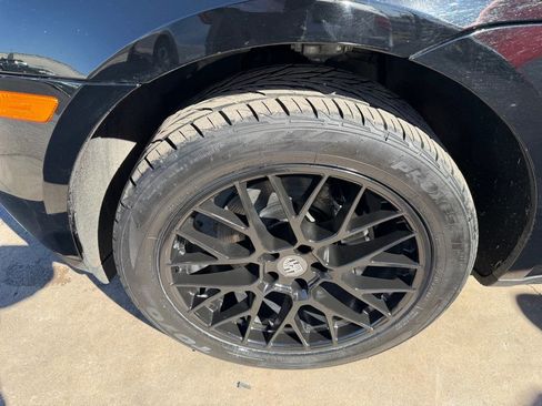 Used 2018 Porsche Macan image 32