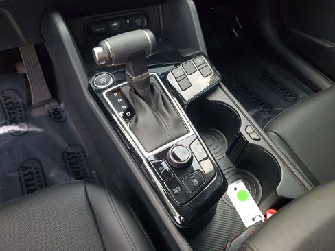 Certified 2025 Kia Sportage EX w/ Premium Package FWD image 22