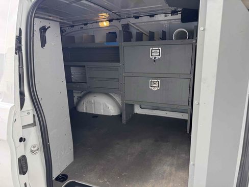 Used 2022 Mercedes-Benz Metris image 11