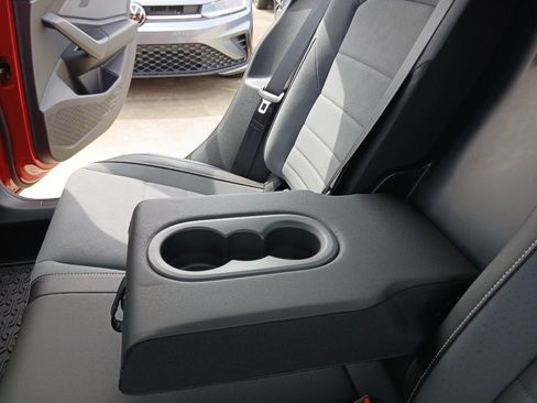 New 2026 Volkswagen Jetta SE FWD image 17