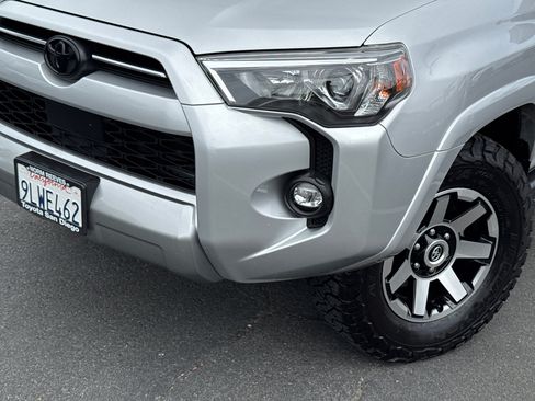 Used 2024 Toyota 4Runner TRD Off-Road AWD/4WD image 3