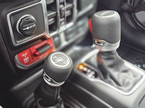 New 2026 Jeep Gladiator Mojave AWD/4WD image 15