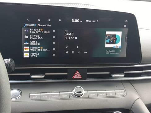 Used 2024 Hyundai Elantra SEL FWD image 20