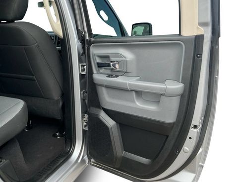 Used 2024 RAM 1500 Classic SLT AWD/4WD image 19