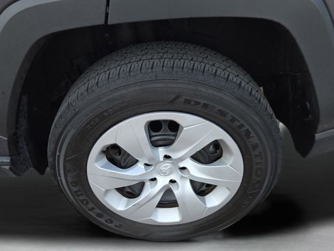 Certified 2025 Toyota RAV4 LE FWD image 33