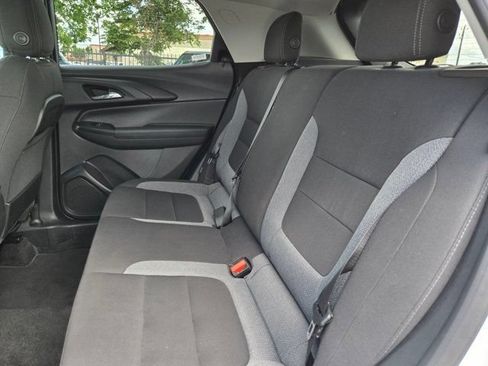 Used 2025 Chevrolet TrailBlazer LT AWD/4WD image 27