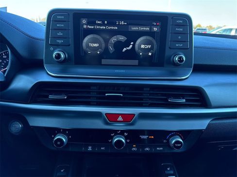 Used 2020 Kia Telluride S w/ S 8 Passenger Seating Package image 18