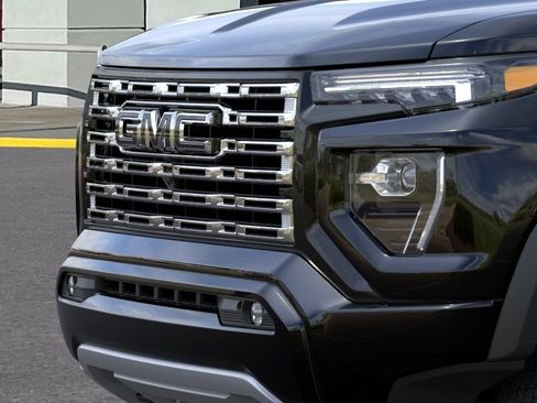 New 2026 GMC Canyon Denali w/ LPO, Denali Black Edition AWD/4WD image 15