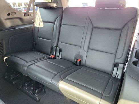 Used 2022 GMC Yukon XL Denali w/ Denali Premium Package image 22