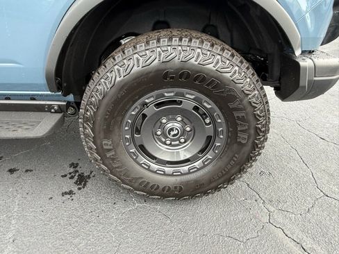New 2025 Ford Bronco Badlands image 15