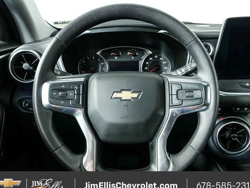 Used 2025 Chevrolet Blazer LT image 9