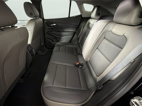 Used 2024 Chevrolet Trax ACTIV w/ Sunroof Package image 31